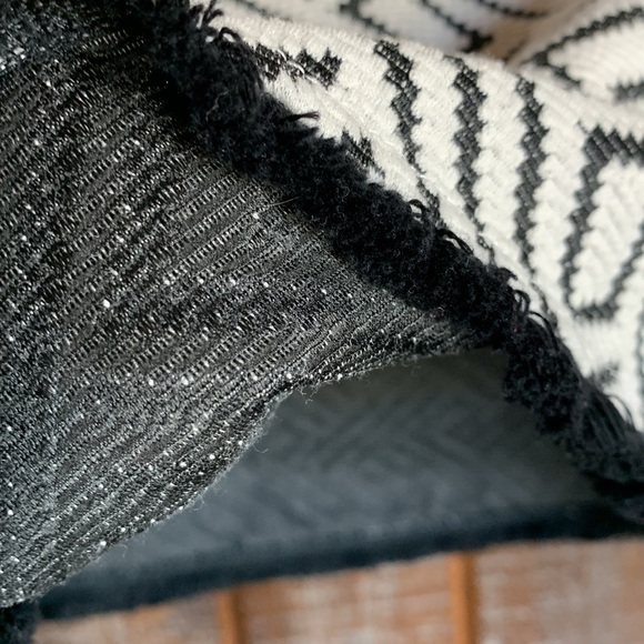 W5 women’s black white top fringe USA size small loose boxy boho geometric - Picture 7 of 10